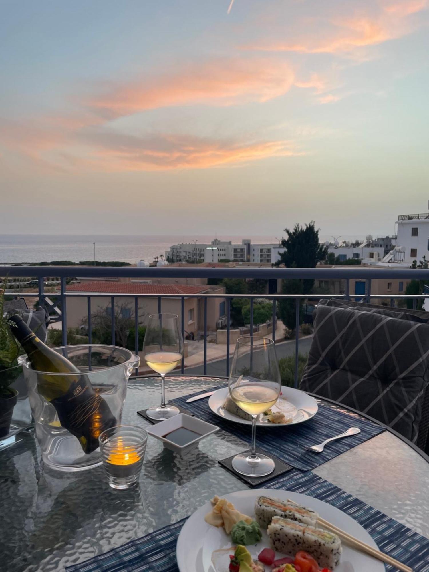 Direct Sea View & Quality Bed - Kings Palace 1 Bed Paphos Luaran gambar